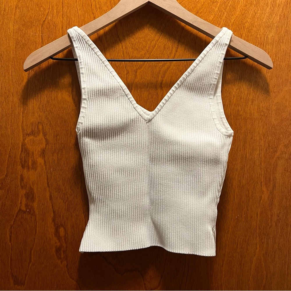 Aritzia Babton Contour White Tank Top - Picture 5 of 5
